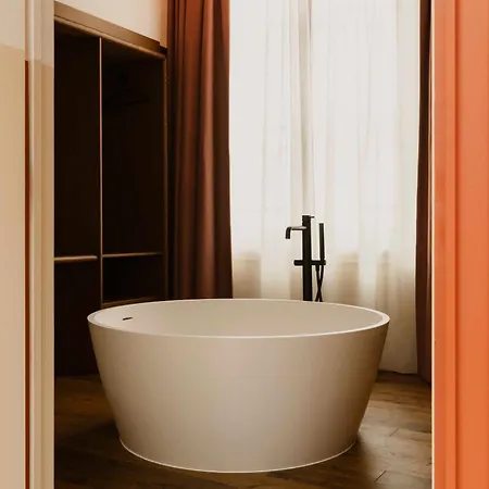 Hotel Le Jardin De Verre By Locke 4*