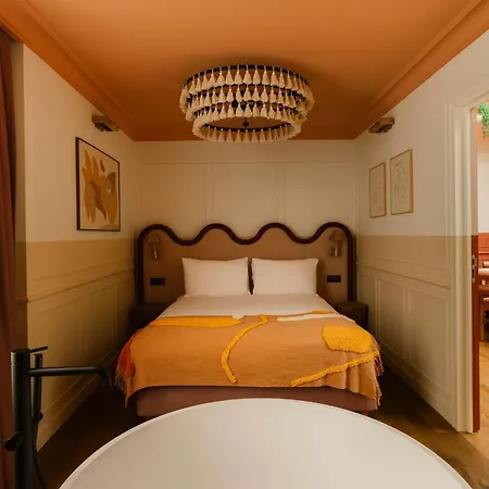 Le Jardin De Verre By Locke Hotel 4*