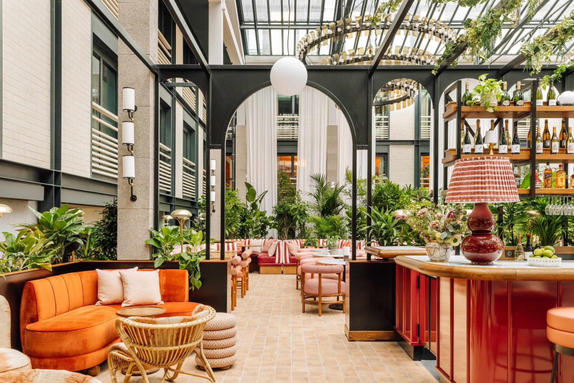 Hotel Le Jardin De Verre By Locke Paris