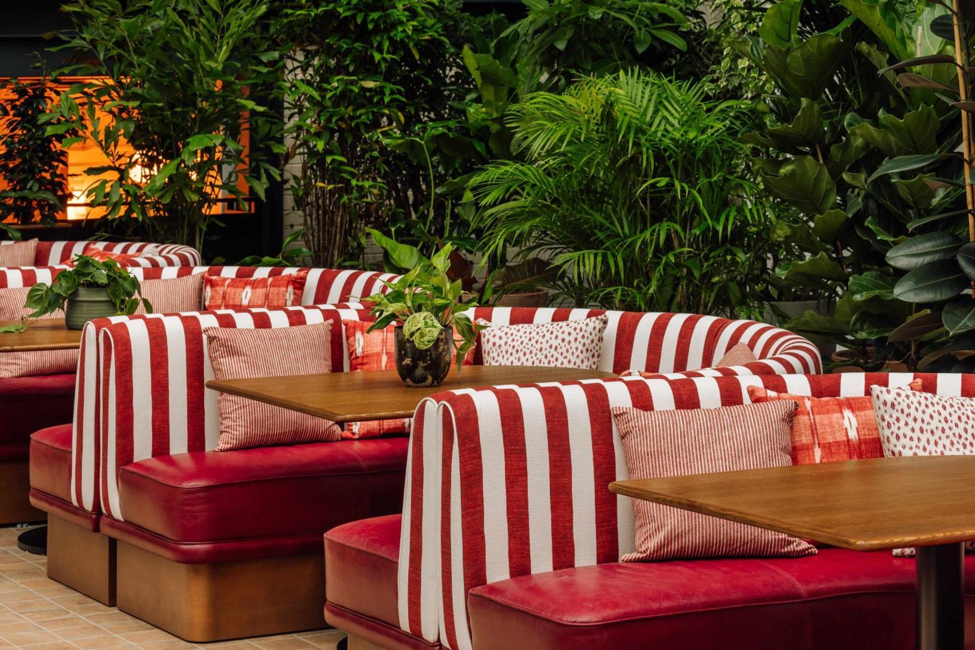 Le Jardin De Verre By Locke Paris