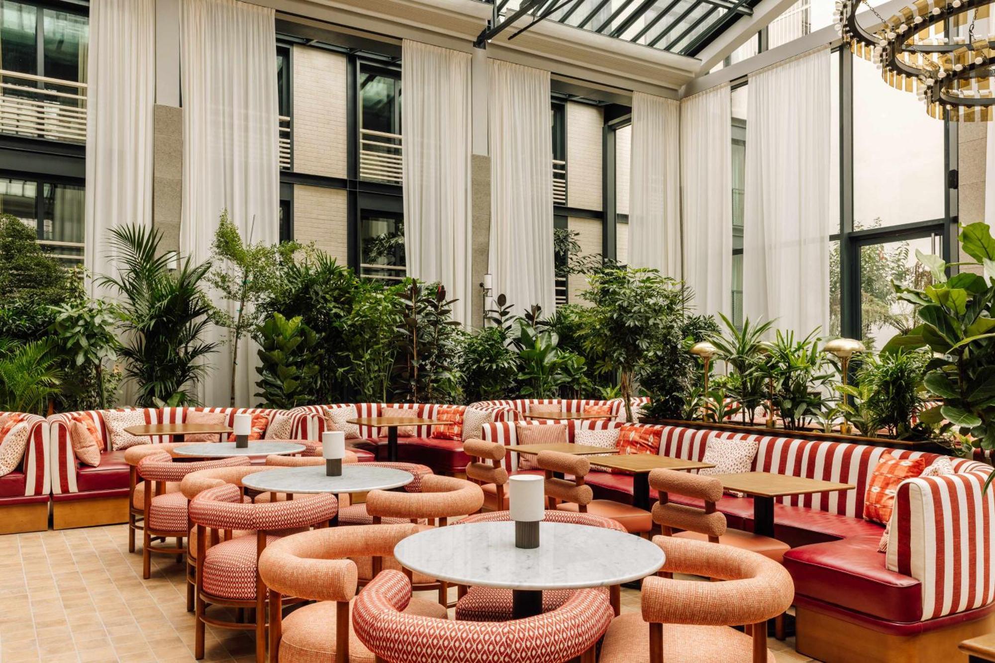 Hotel Le Jardin De Verre By Locke 4*