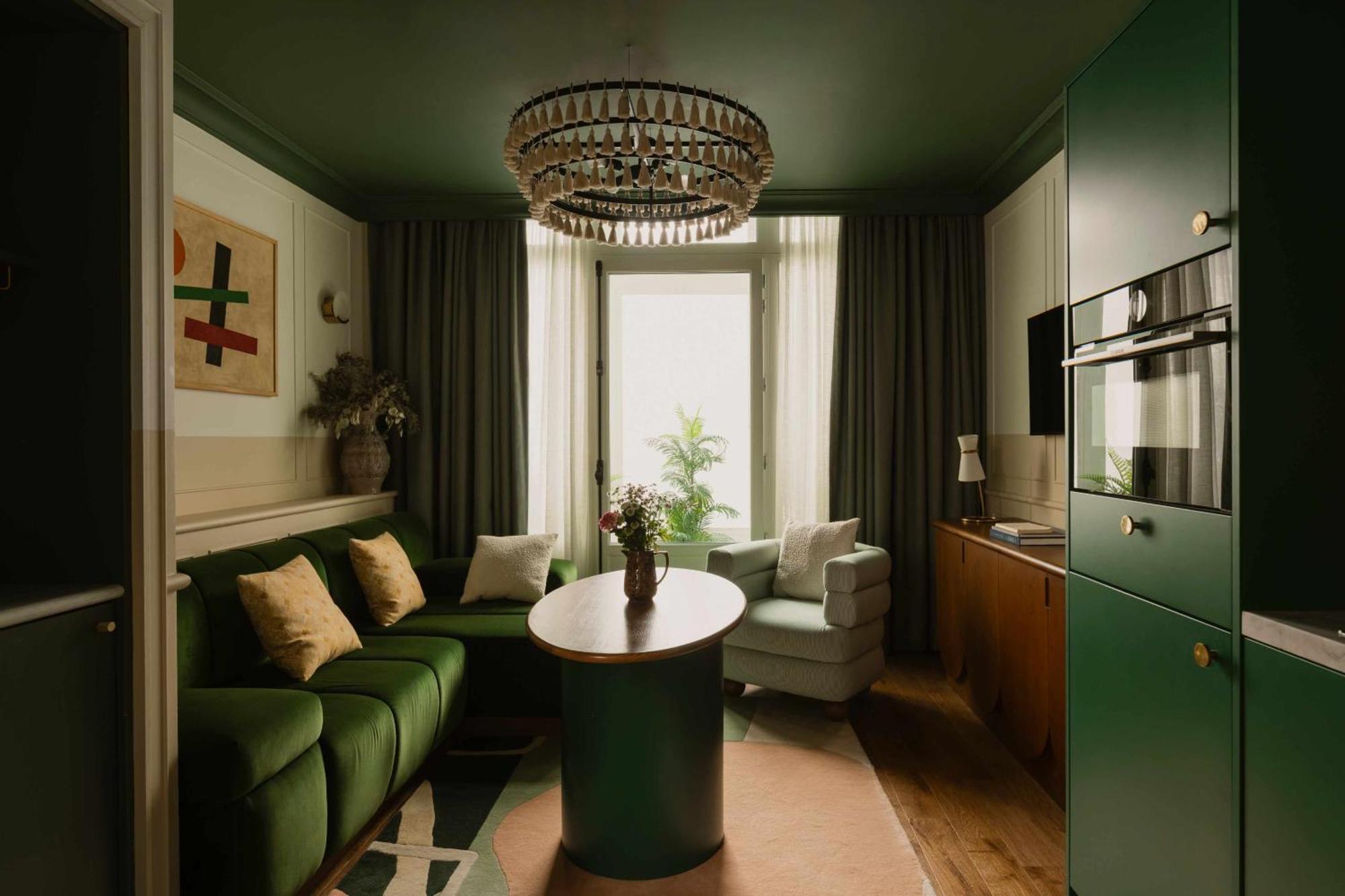 Hotel Le Jardin De Verre By Locke Paris