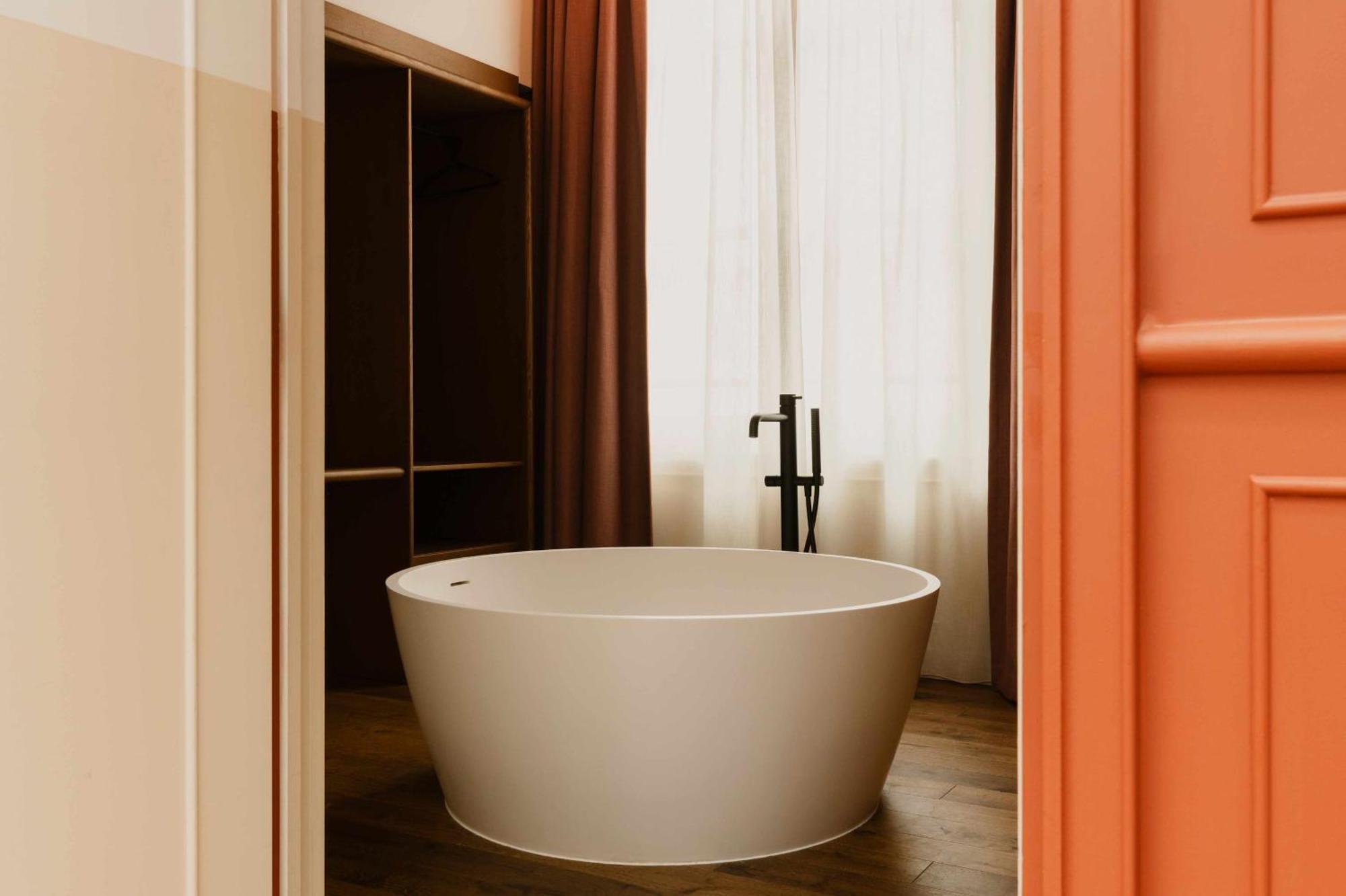 Hotel Le Jardin De Verre By Locke 4*