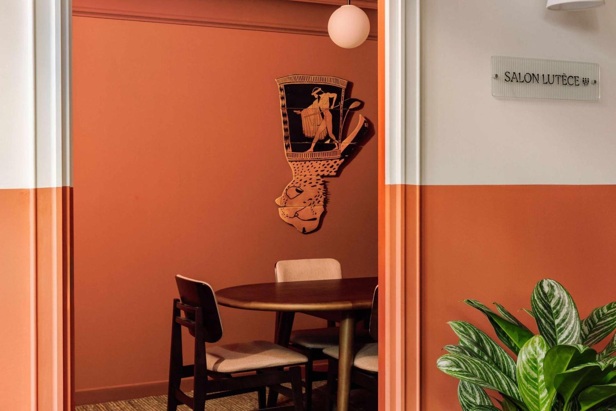 Le Jardin De Verre By Locke Hotel Paris