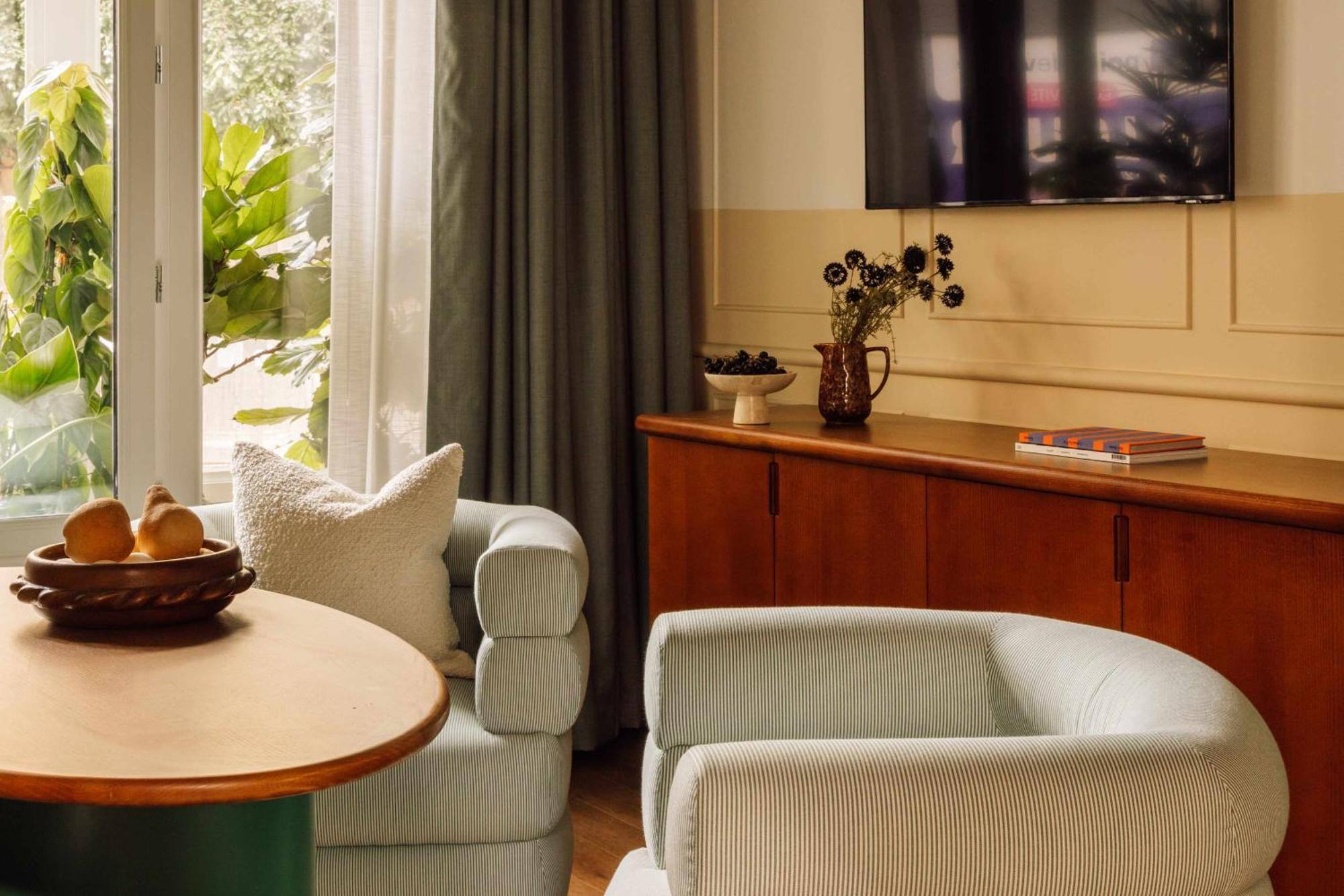 Le Jardin De Verre By Locke Hotel Paris