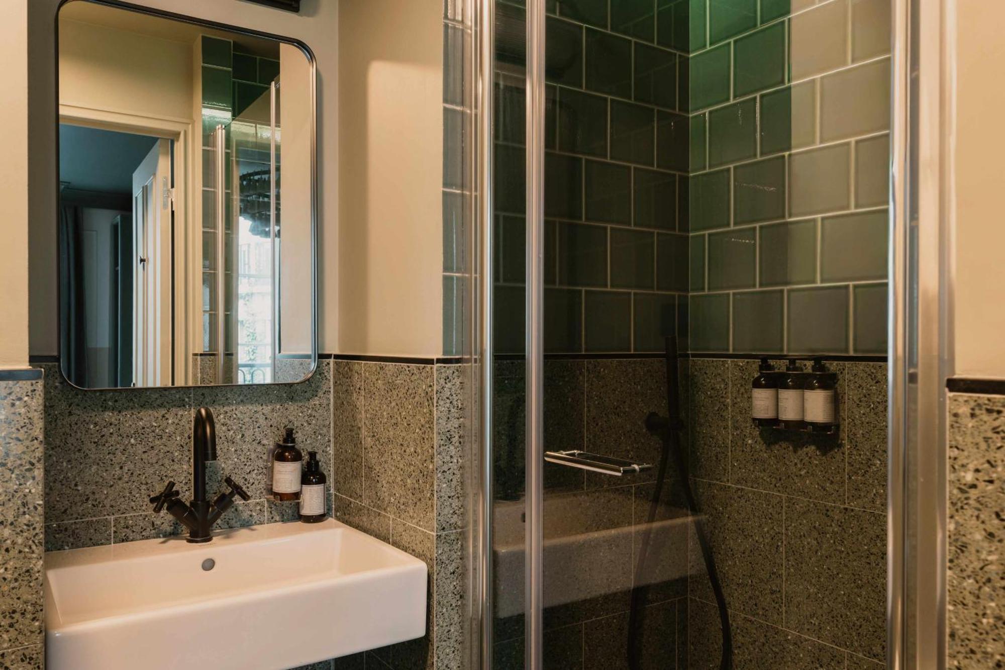 Le Jardin De Verre By Locke Paris