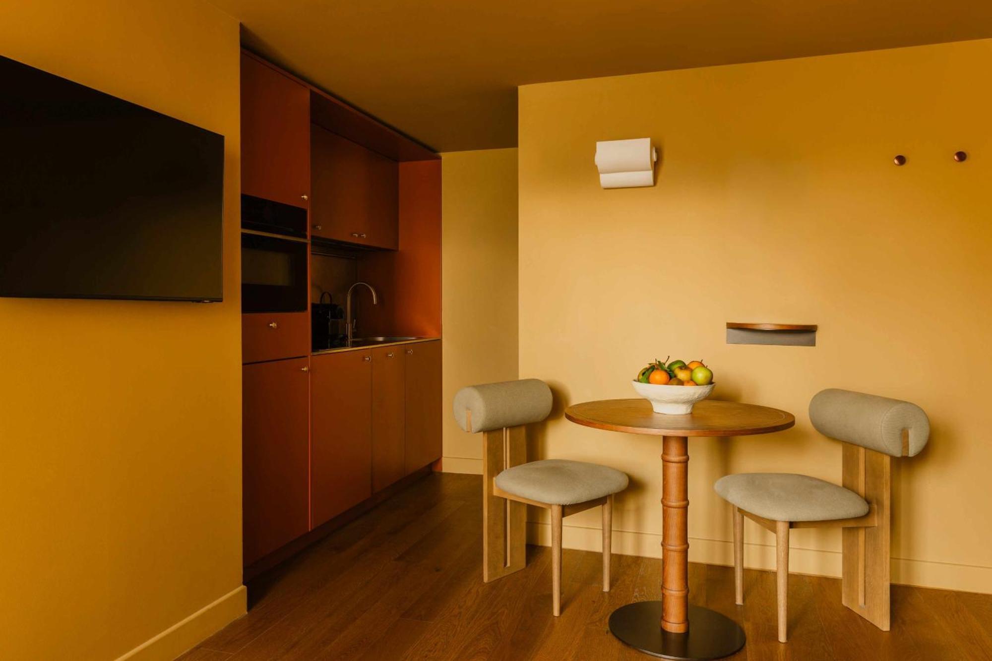 Le Jardin De Verre By Locke Hotel Paris