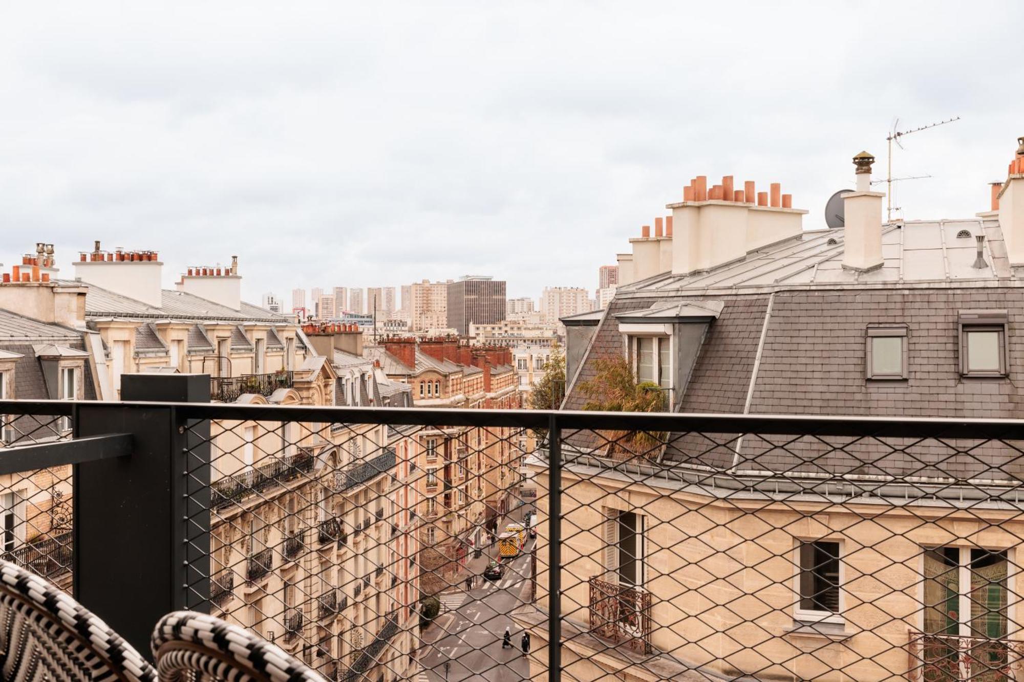 Le Jardin De Verre By Locke Parigi